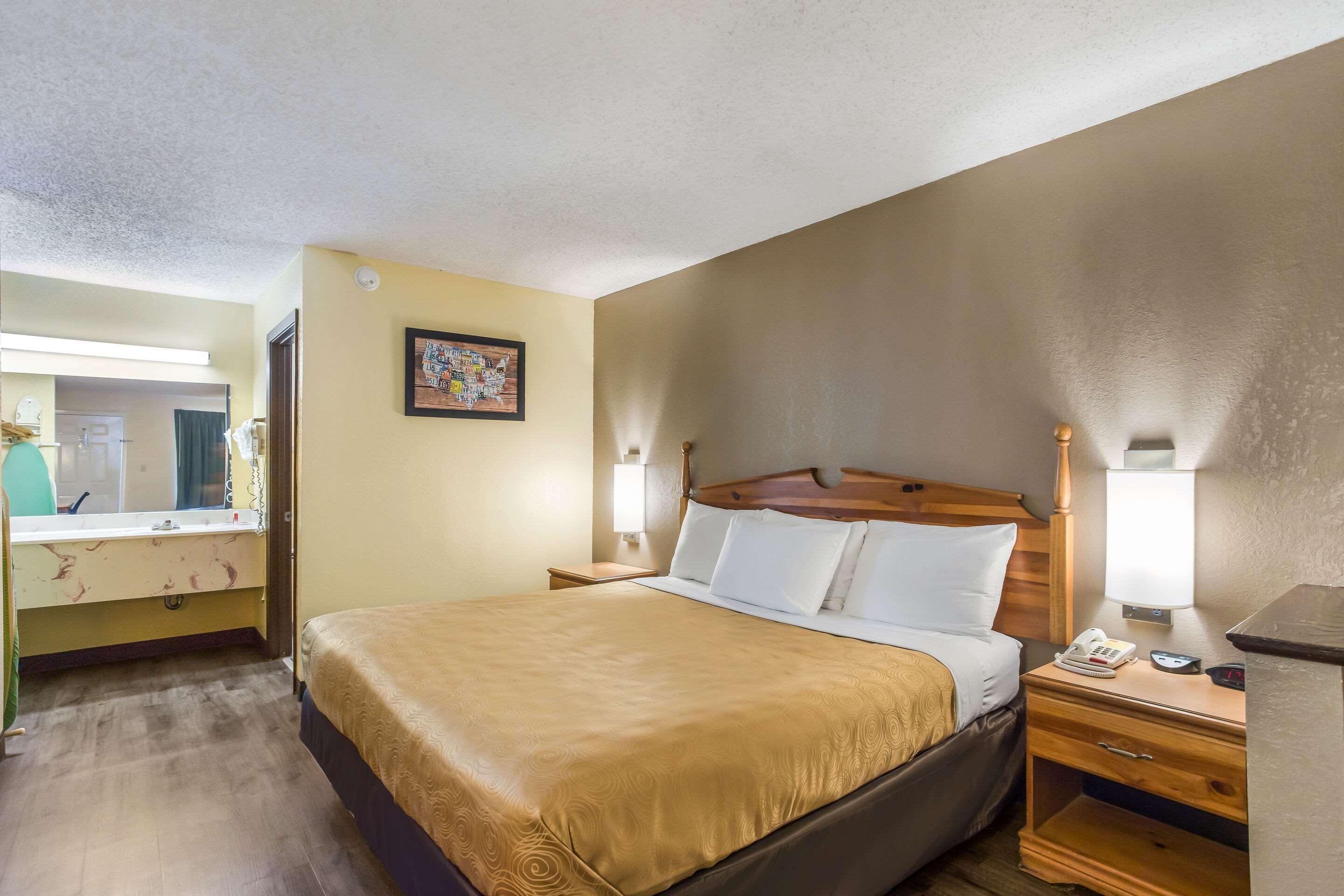 Econo Lodge Clinton Ngoại thất bức ảnh